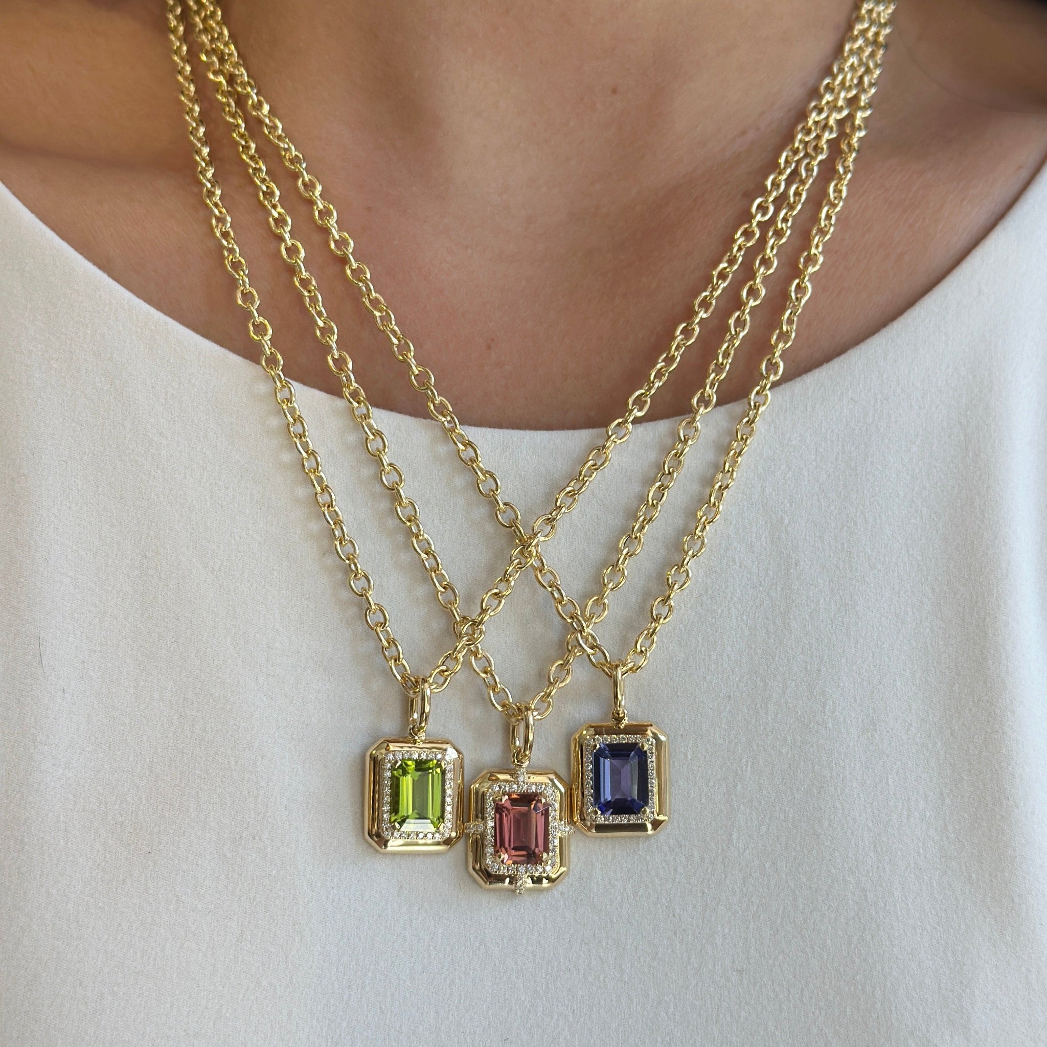 Goshwara Emerald-Cut Peridot & Diamond 18K Gold Pendant Necklace