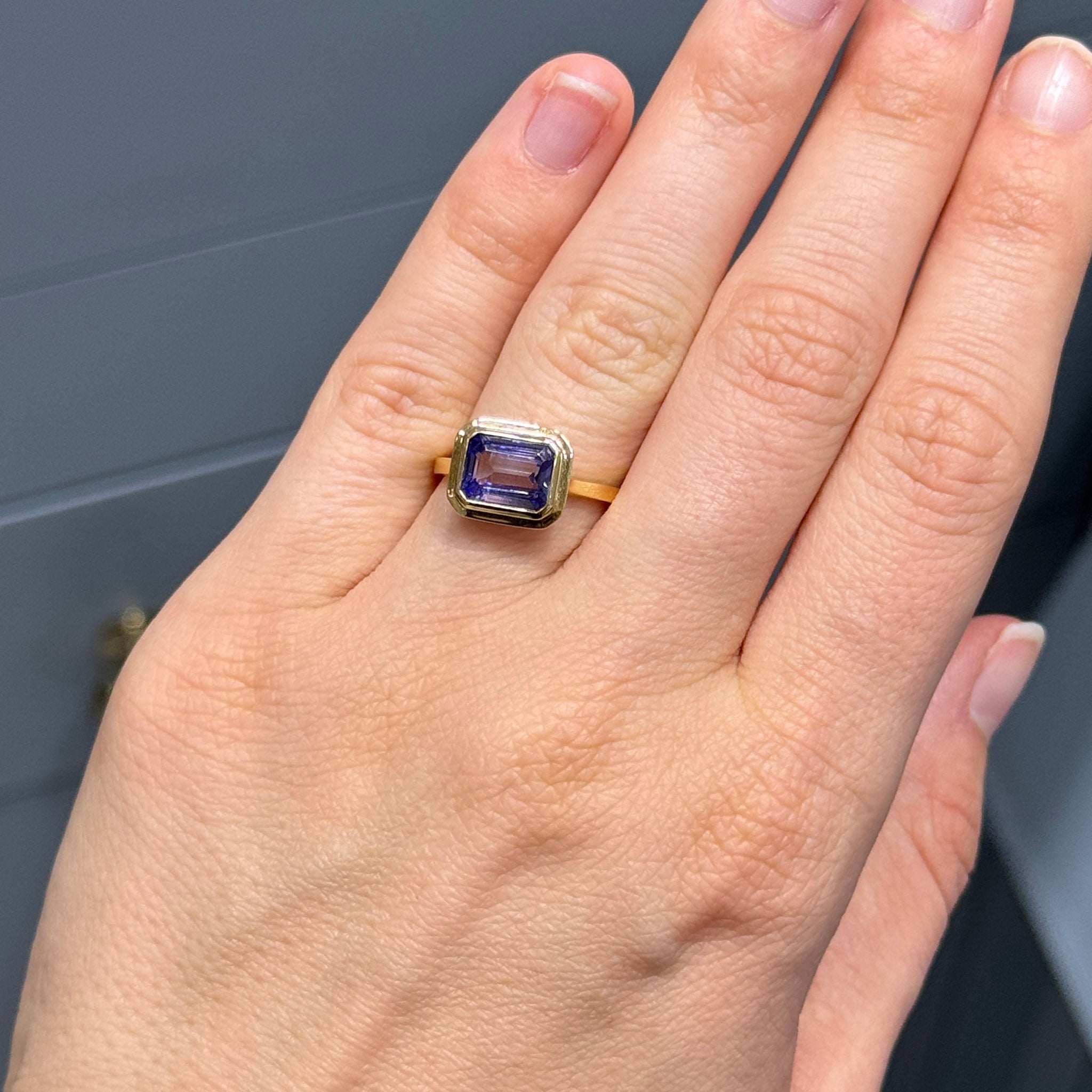 Goshwara Emerald-Cut Tanzanite Bezel Set 18K Gold Ring