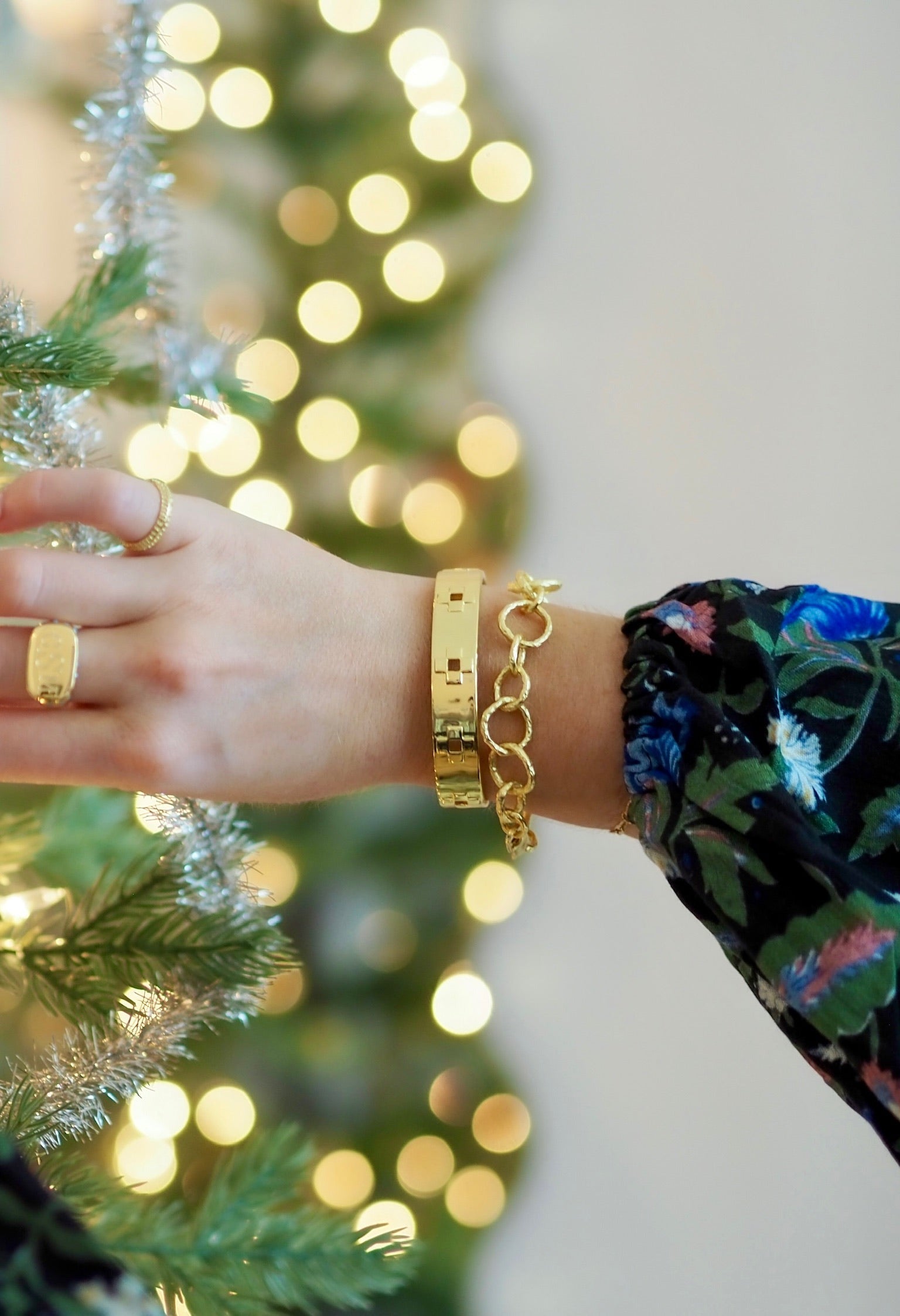 Goldbug Collection Hammered Link Chain Bracelet