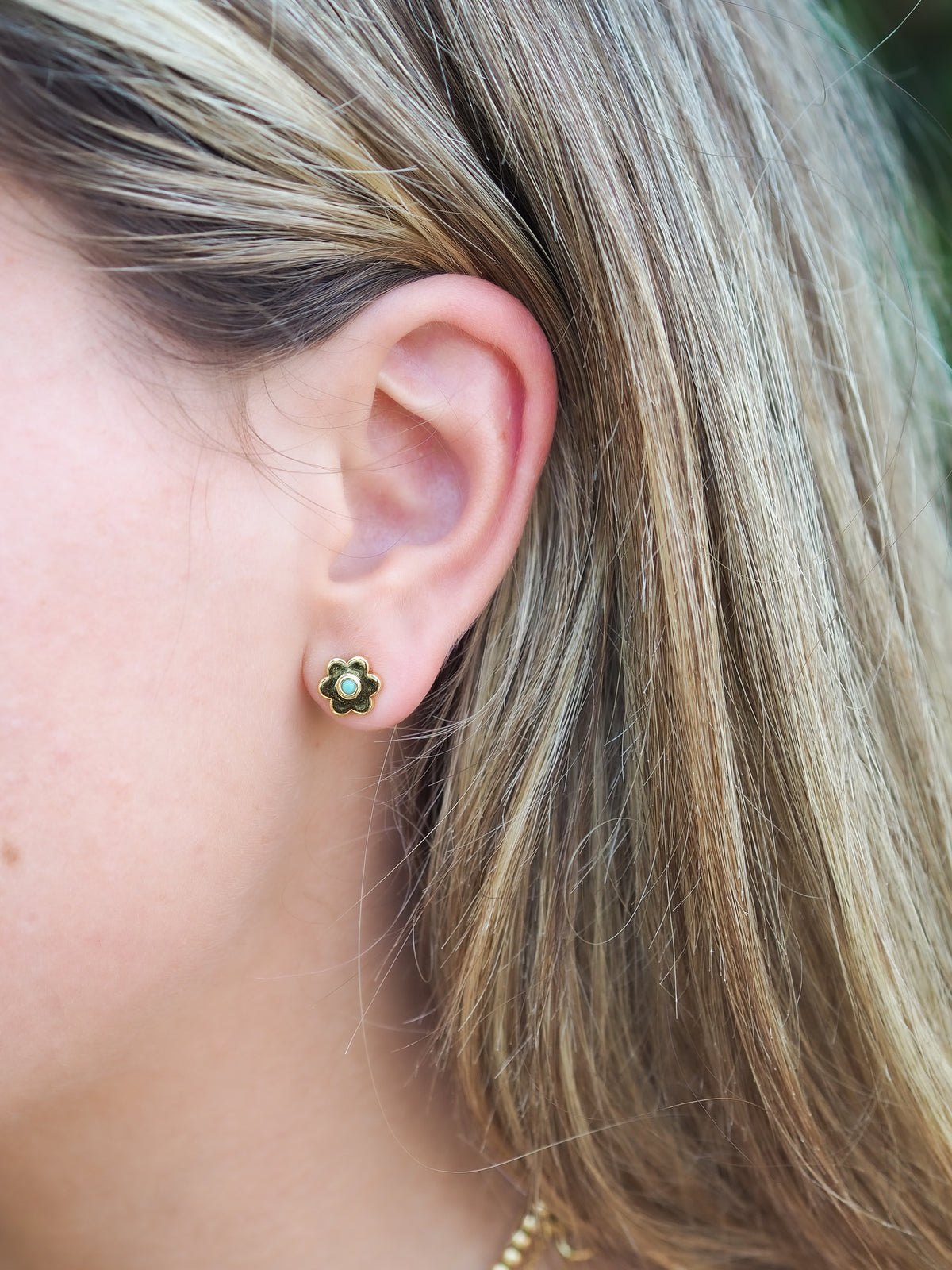 Goldbug Collection Turquoise Daisy Stud Earrings