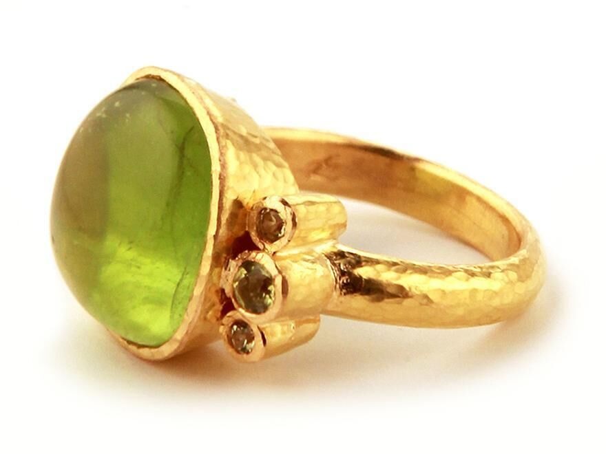 Elizabeth Locke Cushion Cabochon & Faceted Side Peridot Ring