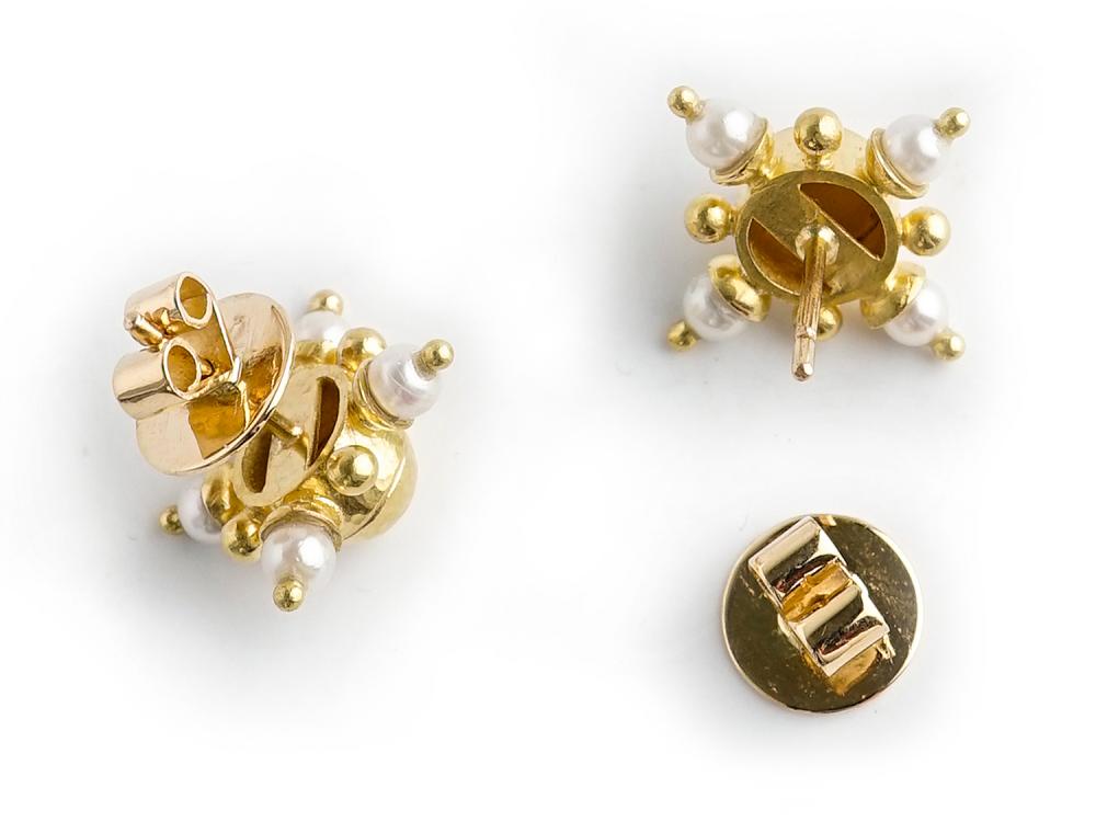 Elizabeth Locke Round Gold Dome & Pearl Stud Earrings