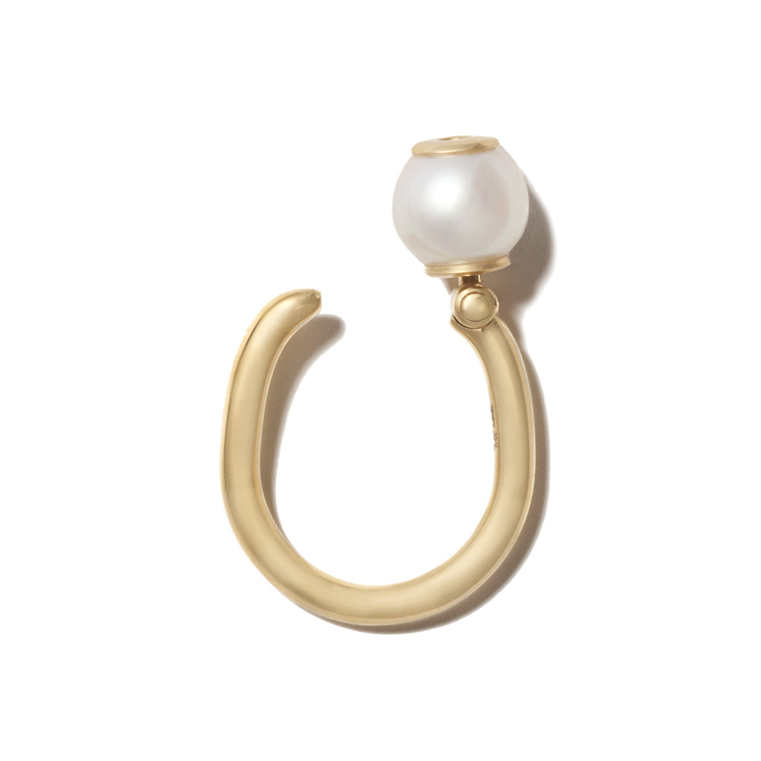Marla Aaron 18K Gold Pearl Trundle Lock Ring