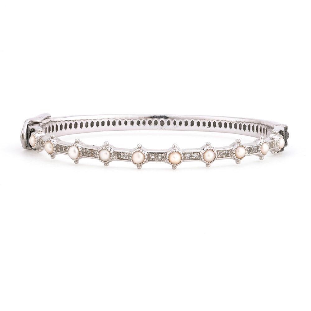 Jude Frances Silver Delicate Lisse Pearl Bangle